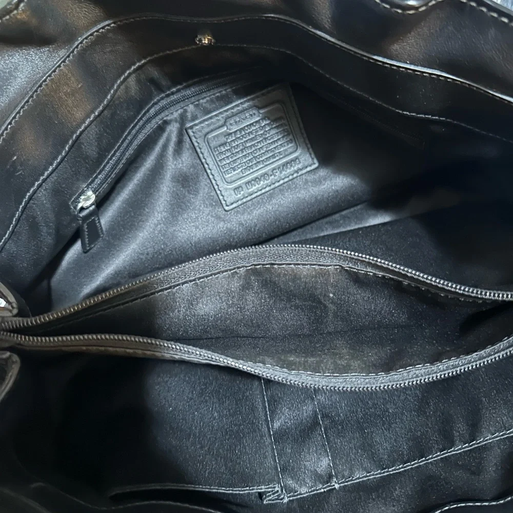 Coach Black Leather Shoulder Bag - Picture 3 of 7